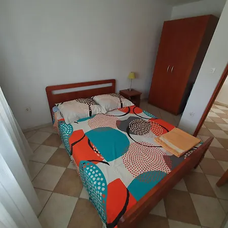 With A Parking Space Seline, Paklenica - 17390 Starigrad-Paklenica