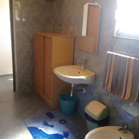 Апартаменты With A Parking Space Seline, Paklenica - 12460